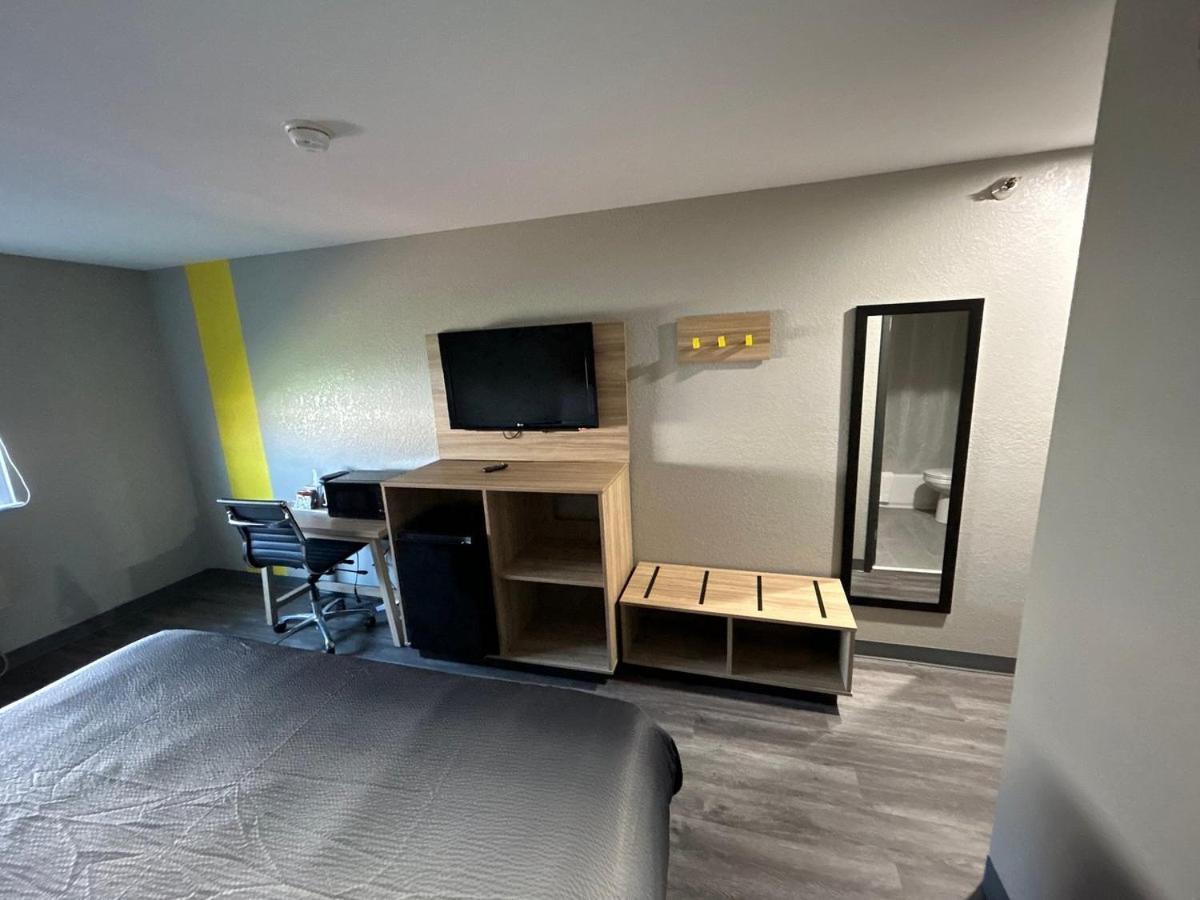 Super 8 By Wyndham Lewiston Auburn Area Hotel Екстериор снимка
