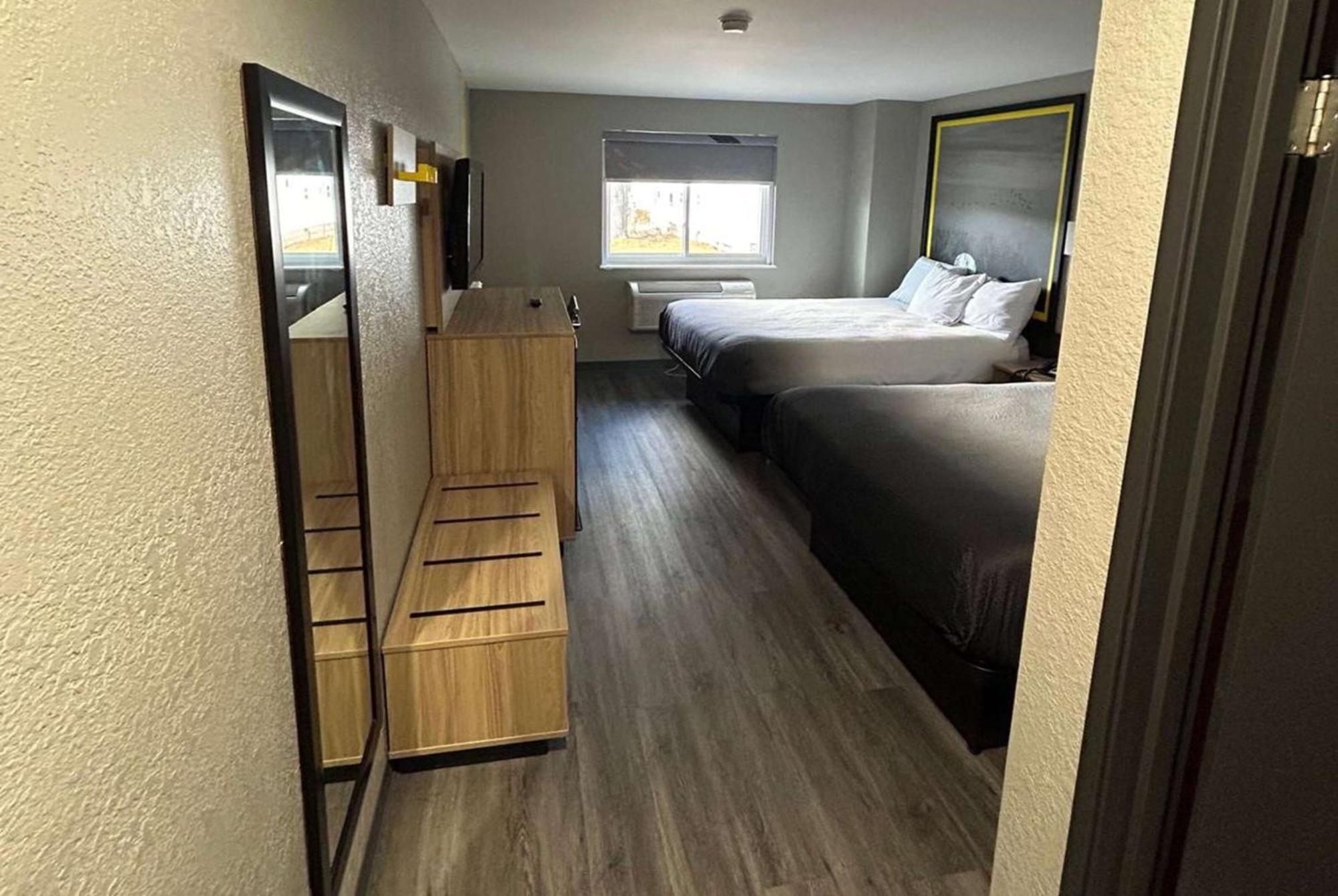 Super 8 By Wyndham Lewiston Auburn Area Hotel Екстериор снимка